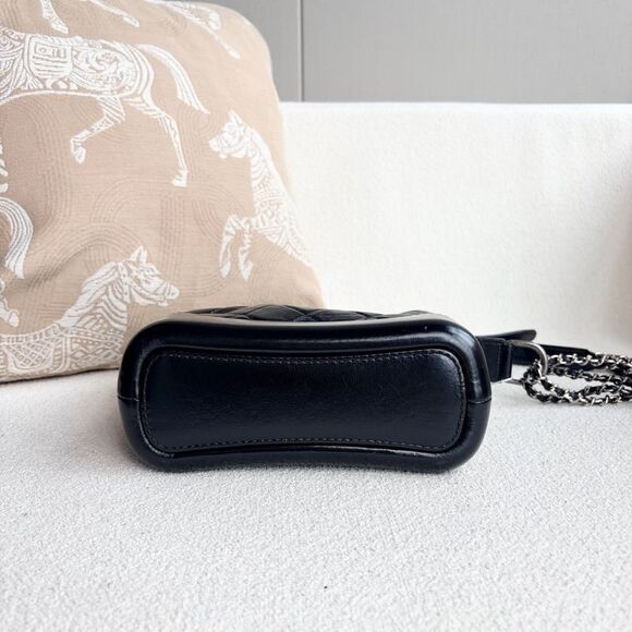 Chanel Women Pre-Loved Bag Very Good Condition - Picture 5 of 9